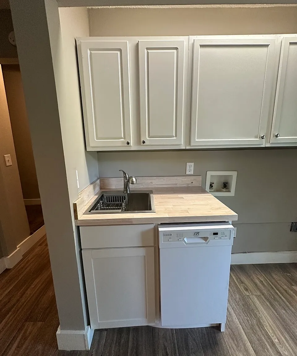 2 bed, 1200 sqft, $1,550 — Photo 2