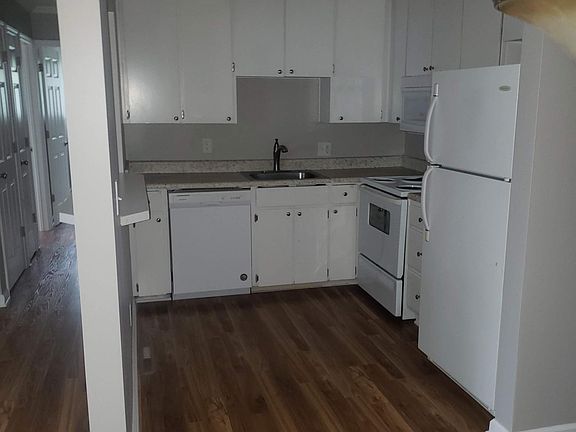 3rd image of 8345 Kessler St