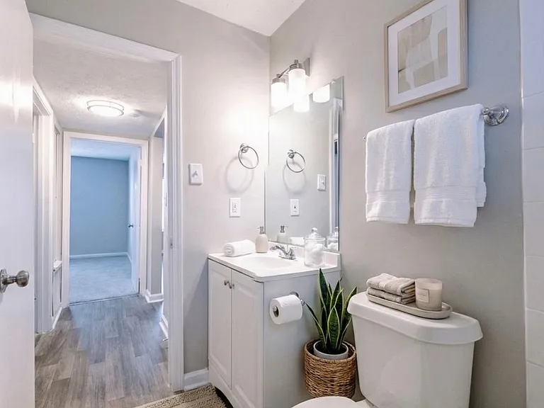 Westside Court | Modern Living in the Heart of Westside — Photo 39