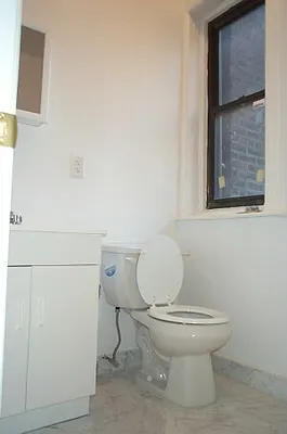 Rented by Tower Brokerage | media 60