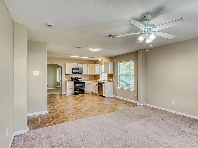 13118 Kingston Point Ln — Photo 5