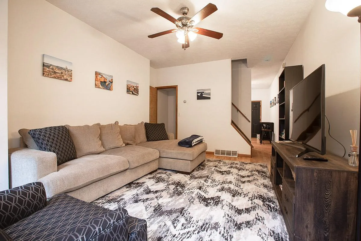 3 bed, 1.5 bath, 1500 sqft, $1,650 — Photo 1