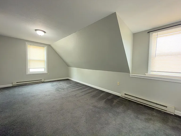 31-33 Saranac St #31 — Photo 11
