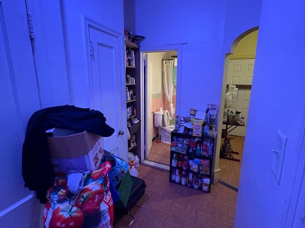 philadelphia-pennsylvania-165331045 picture