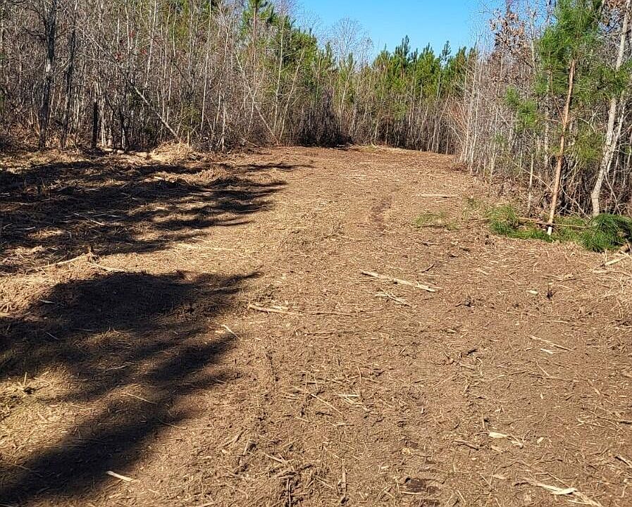 2nd image of Abercrombie Rd