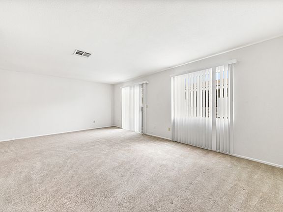 2nd image of 123 W 64th Pl APT 2