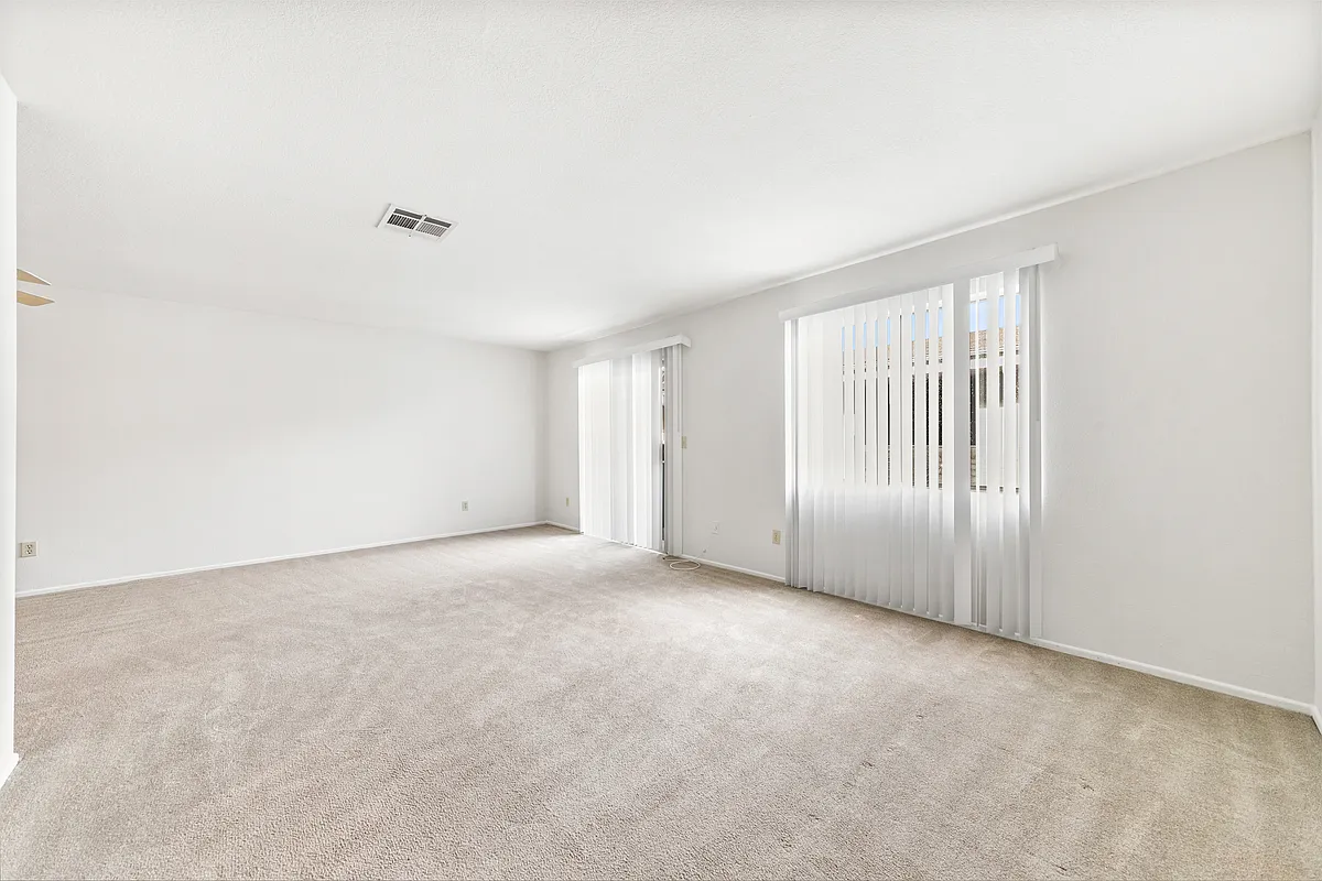 Building Photo - 123 W 64th Pl #2