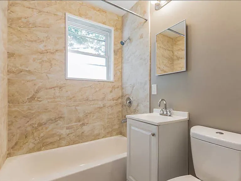 5525 Schumacher Dr — Photo 2
