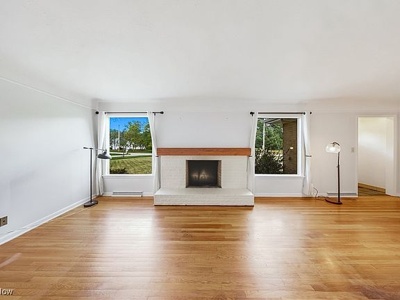 3rd image of 10612 Cardinal Ln