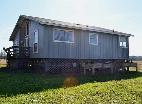 3rd image of 114 Heather St