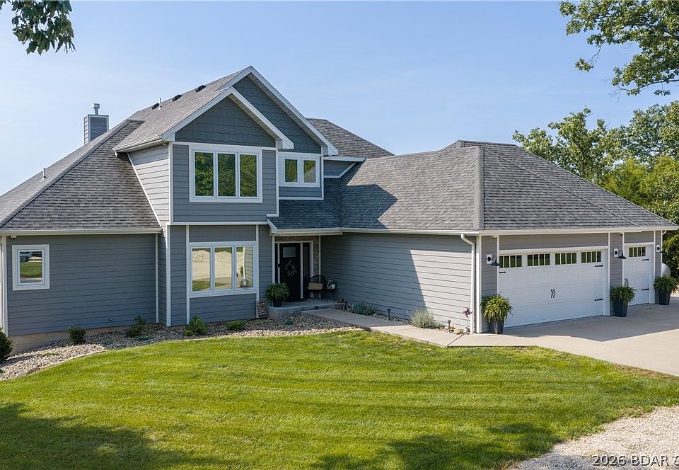 1st image of 22 Bluff Dr