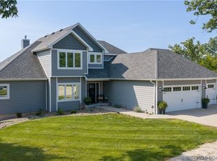 22 Bluff Dr, Eldon, MO 65026
