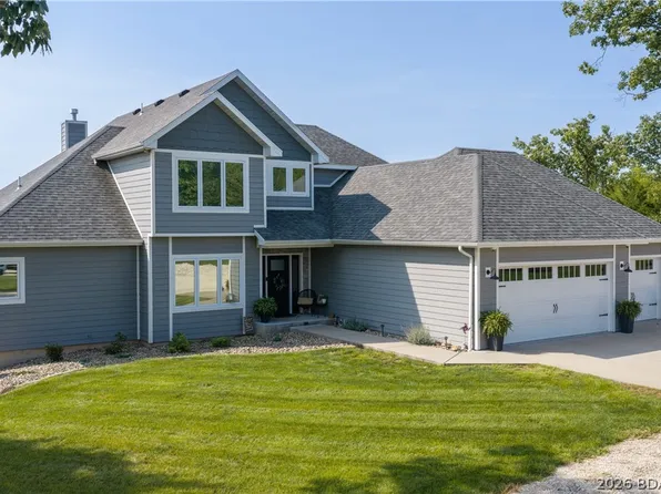 22 Bluff Dr, Eldon, MO 65026