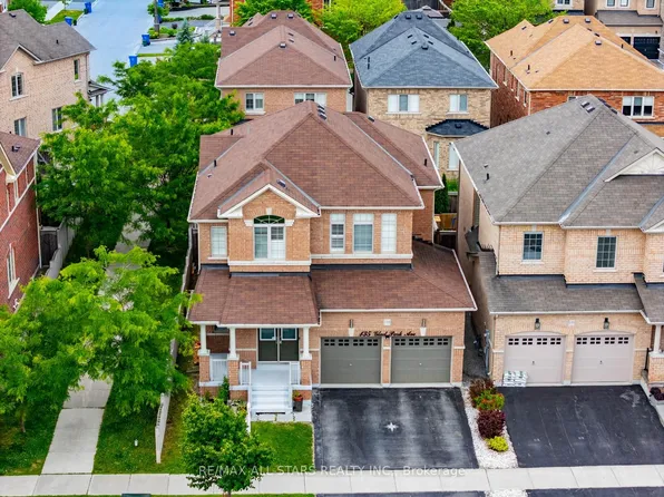 135 Glad Park Ave, Whitchurch Stouffville, ON L4A 1X5