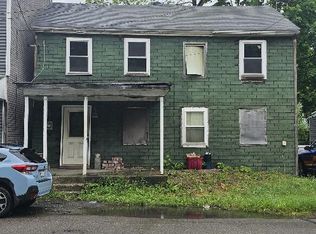 128 S Front St, Saint clair, PA 17970