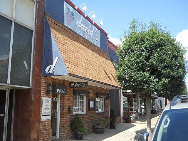 1st image of 1011 Roanoke Ave