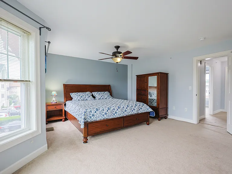 7 W Church St #4 — Photo 15