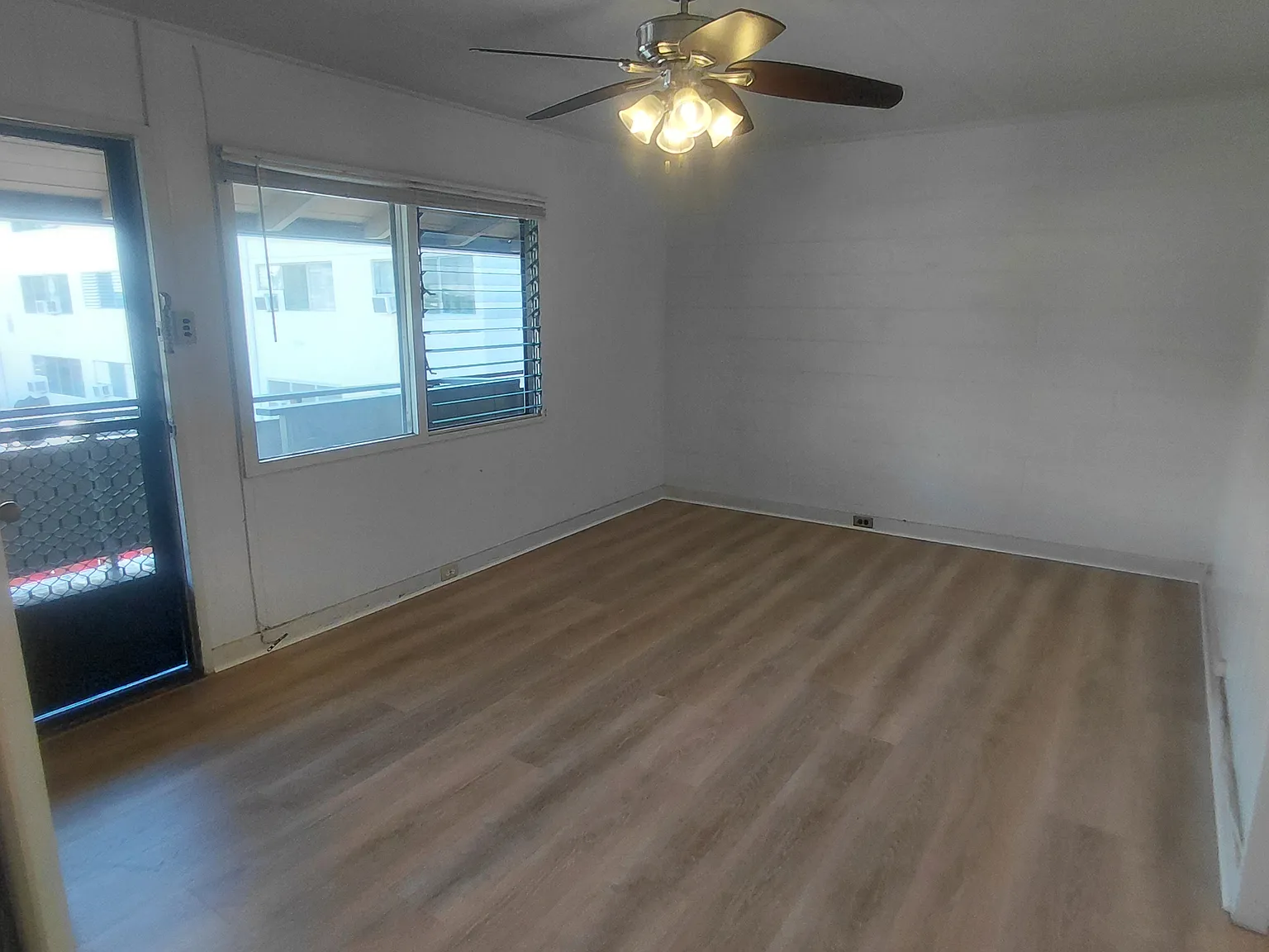 2 bed, 780 sqft, $2,050 — Photo 3