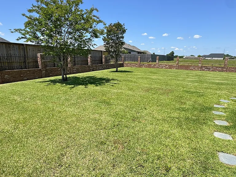 210 Bayou Trace Dr — Photo 8