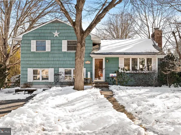 215 Greeley St, Hightstown, NJ 08520