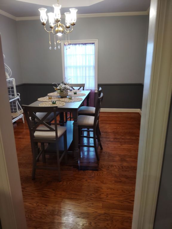 1852 W Carriage House Dr - Property Image