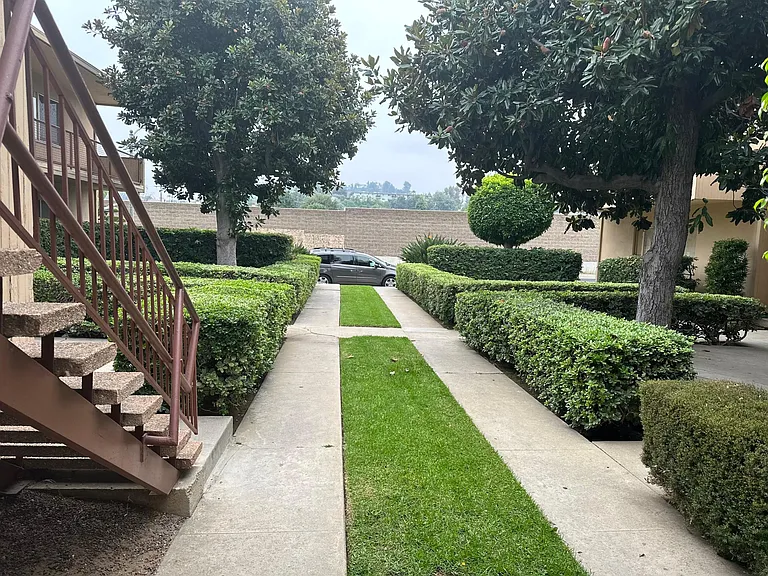 2815 W Ramona Rd — Photo 9