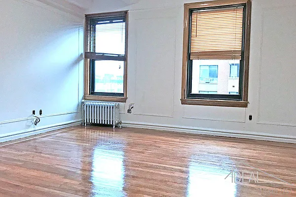 Rented by Ideal Properties Group | media 10