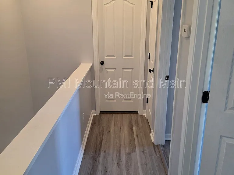 25 Barnett Shoals Dr — Photo 25