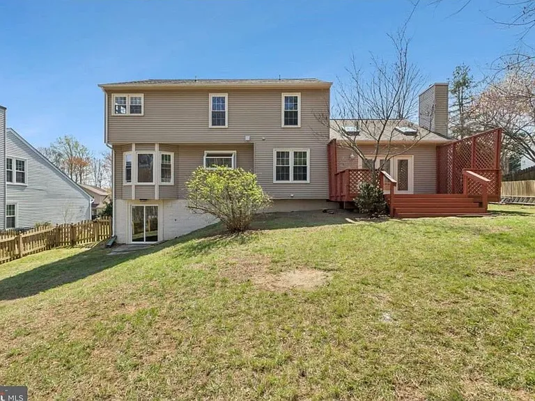 8 Lawhorn Rd — Photo 3