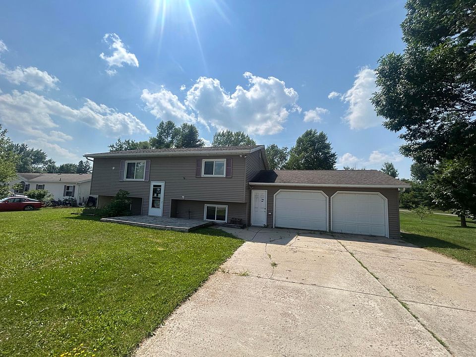 1st image of 1324 Pelican Ln