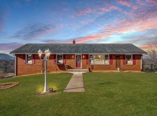 857 Olney Rd, Vinton, VA 24179