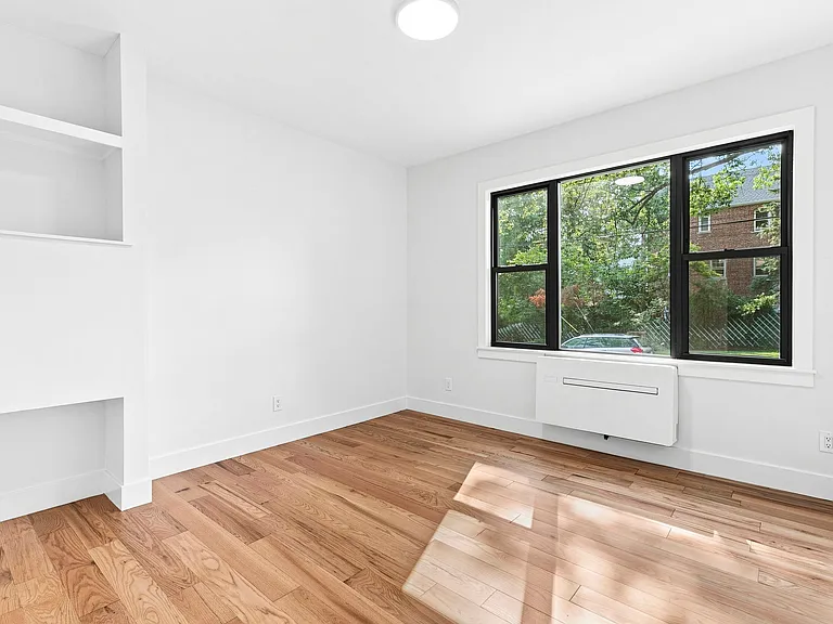5930 Spencer Ave #1N — Photo 3