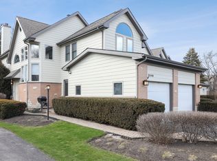 2548 Virginia Ln, Northbrook, IL