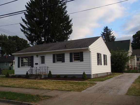 2nd image of 1850 Esther Ave