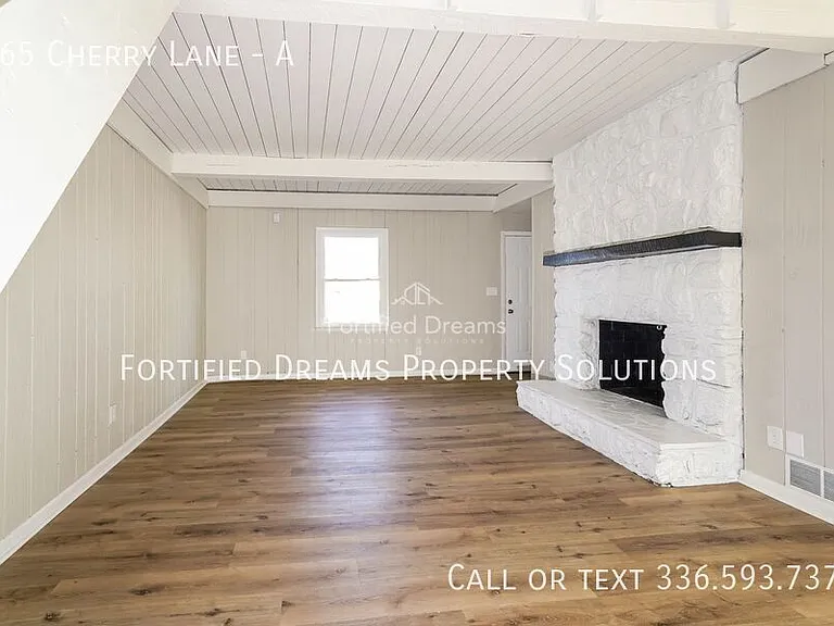 165 Cherry Ln #A — Photo 3