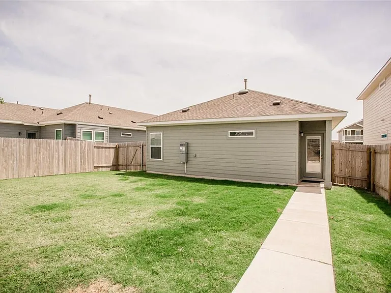 242 Mossycup Dr — Photo 36