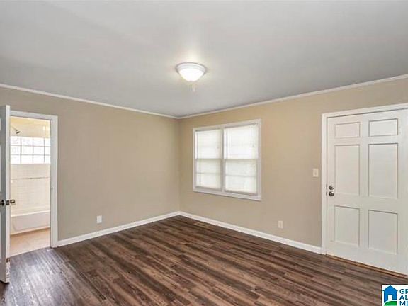 5th image of 70 Lakeside Dr