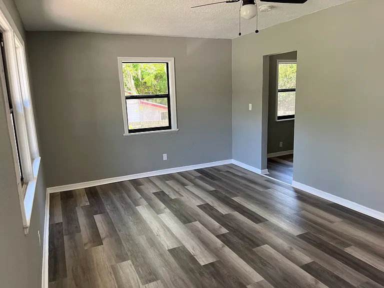 Kirby St — Photo 2