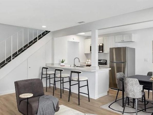 900 E Tiffany Dr APT 3