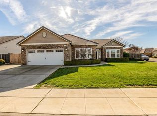 2836 Sierra Madre Ave, Clovis, CA