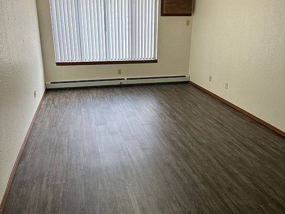 3rd image of 624 13th St S APT 302