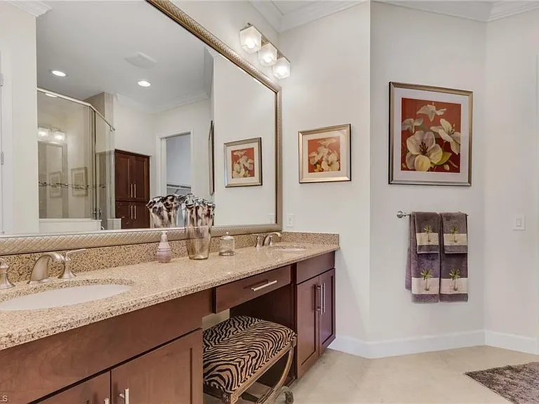 9142 Isla Bella Cir — Photo 14