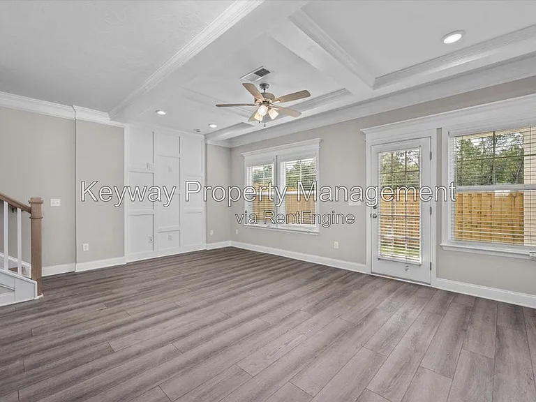 1001 Linsmore Ave — Photo 5