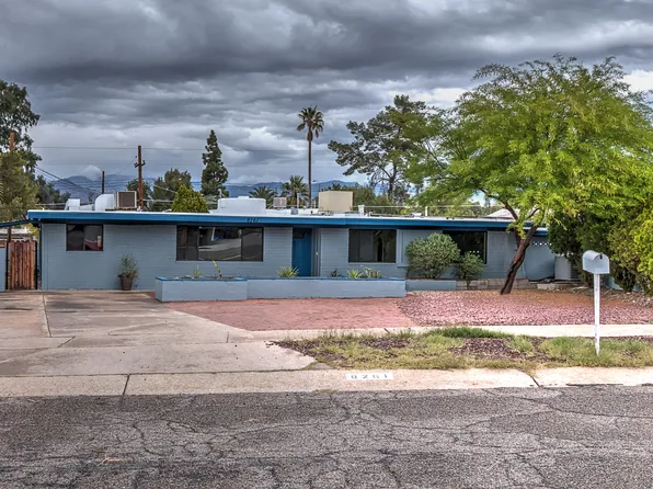 8261 E 18th St, Tucson, AZ 85710