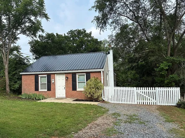 117 Walnut St, Martinsburg, WV 25401