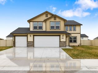 695 SW Inby St, Mountain Home, ID 83647
