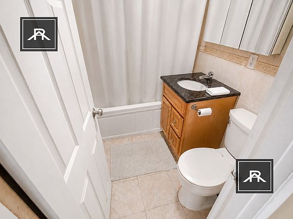 2nd image of 17 Walbridge St #9