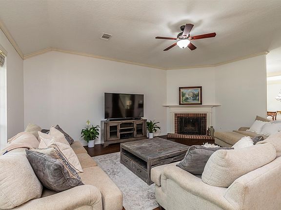 5th image of 9207 Cabin Creek Dr