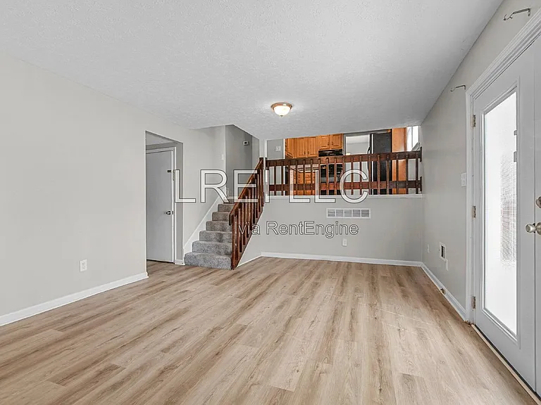 2414 Parkdale Ave — Photo 11