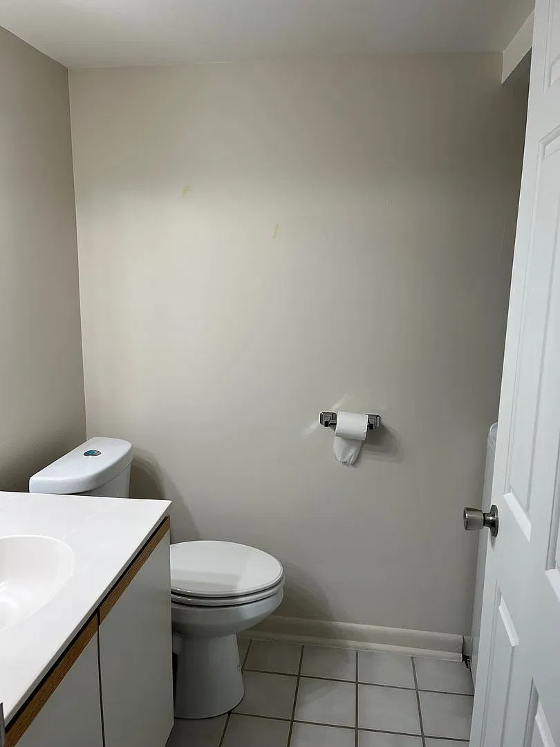 2bed 1.5 Bath Townhouse — Photo 4